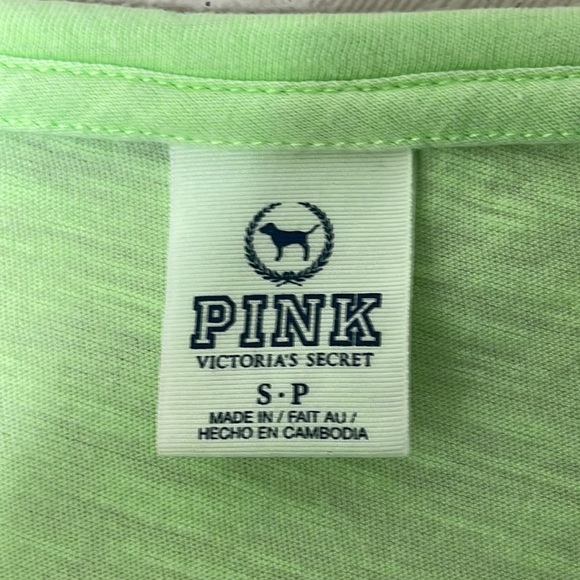 ❤️ LOVE PINK V-Neck Tshirt Size SP - Picture 4 of 4